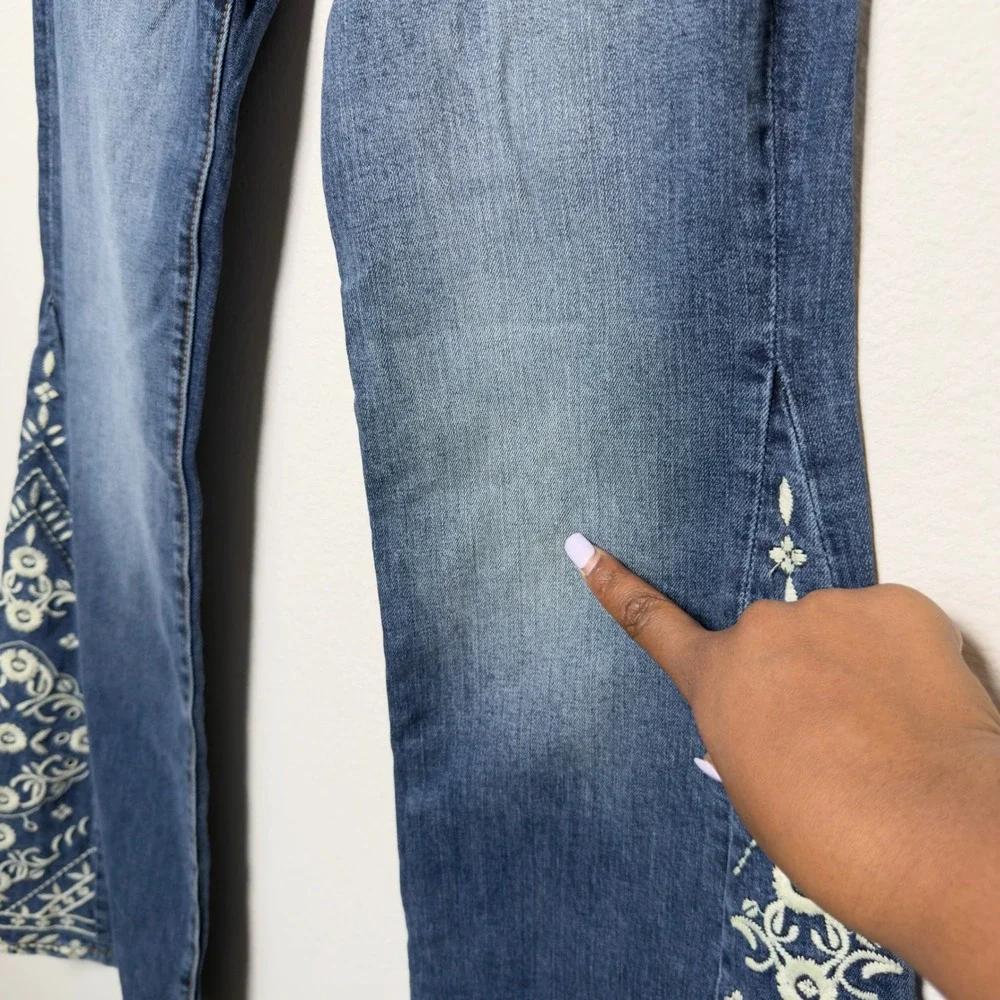 Driftwood Farrah Women Jeans 29" Classic Fit Embroidered Flare Boho Western - Picture 6 of 14